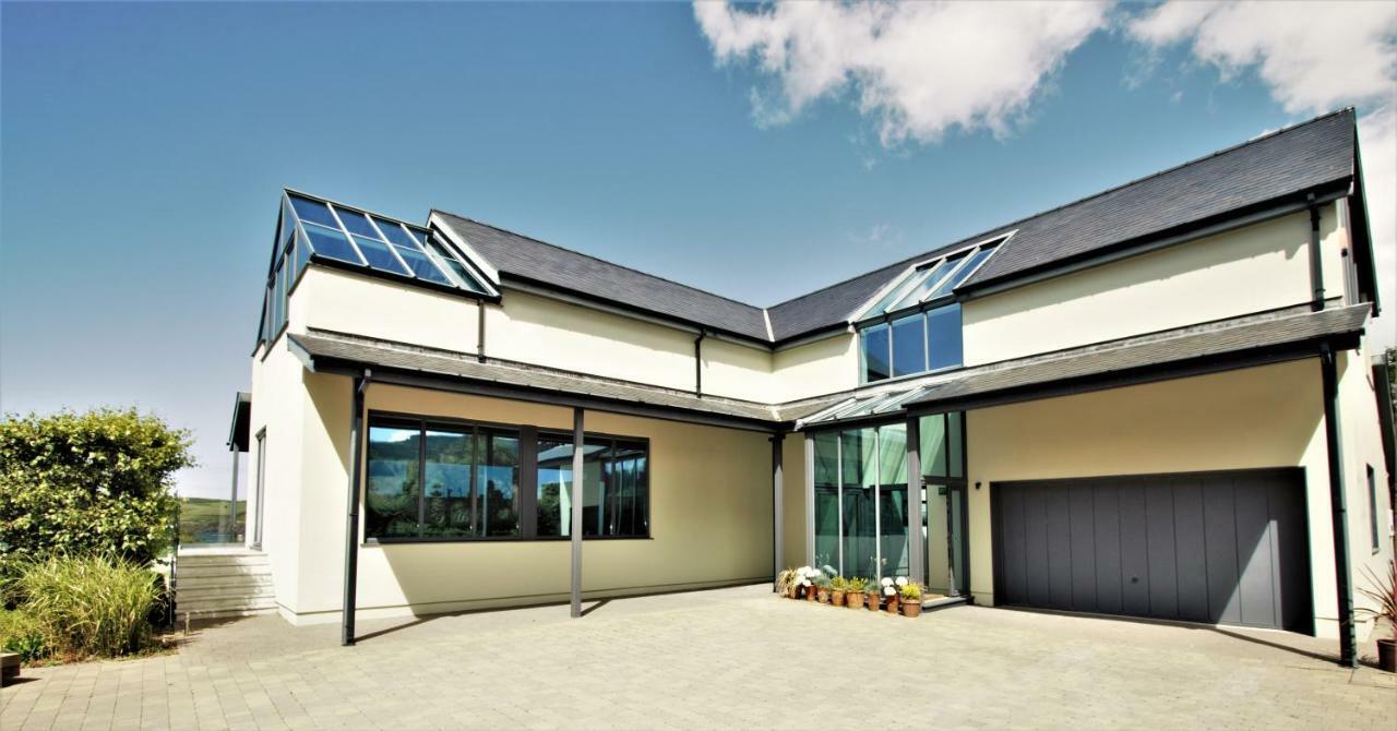 Ecton House Bed & Breakfast นิวพอร์ต ภายนอก รูปภาพ